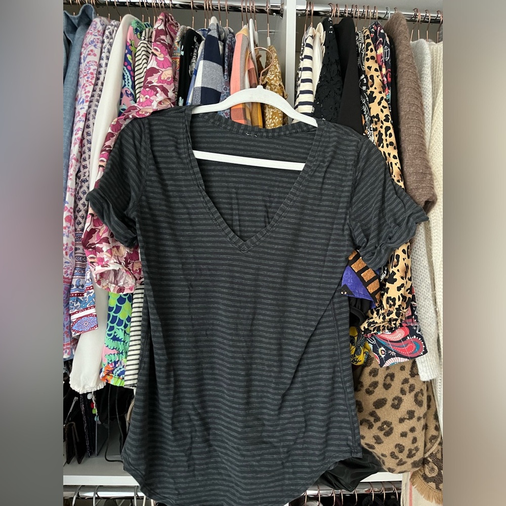 Lululemon stripe love tee size 4